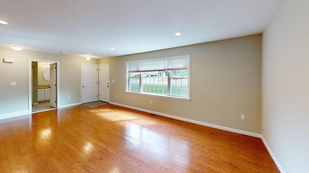 Single Family Residence at 347 Main Street, Townsend MA 01469, Townsend, photo 6 of 34