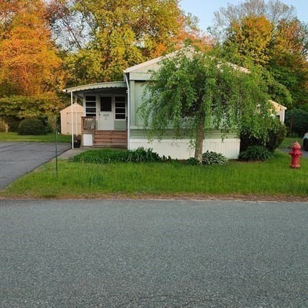 22 Thayer Dr, Taunton MA 02780