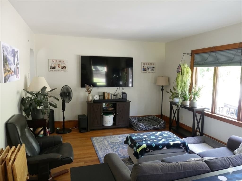 Single Family Residence at 118 Randolph Ave, Tiverton RI 02878, Tiverton, photo 12 of 30