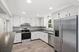 Single Family Residence at 80 Forest St, Bridgewater MA 02324, Bridgewater, photo 2 of 29