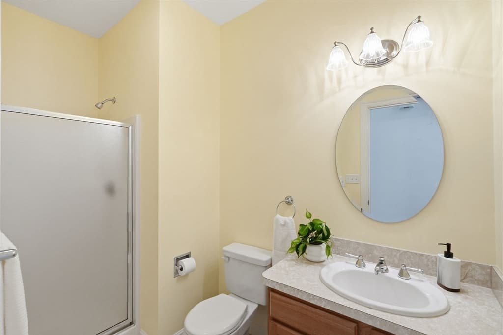 Condominium at 15 Braeburn Ln # 15, Ashland MA 01721, Ashland, photo 12 of 42