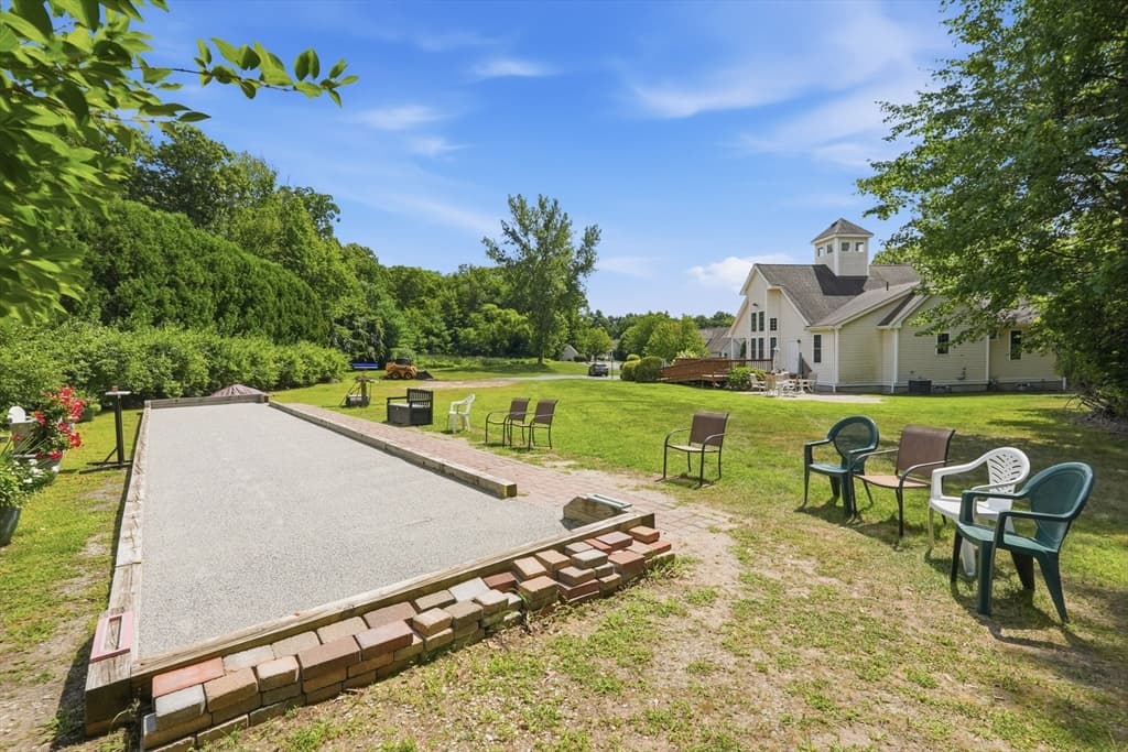 Condominium at 15 Braeburn Ln # 15, Ashland MA 01721, Ashland, photo 41 of 42