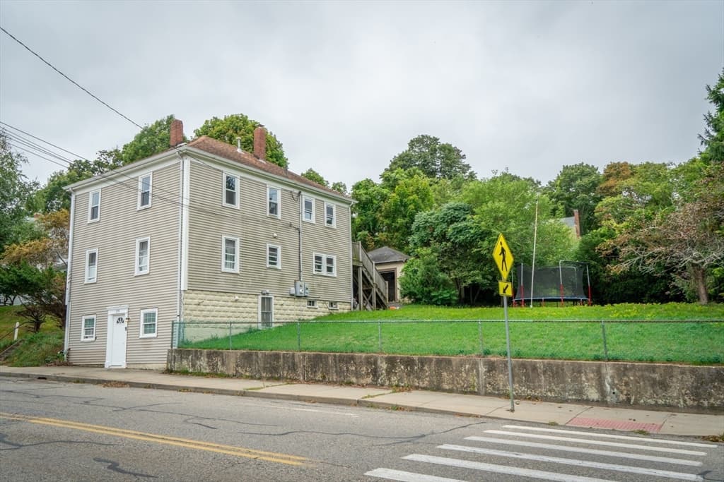 Multi Family at 218 Standish Ave, Plymouth MA 02360, Plymouth, photo 2 of 29