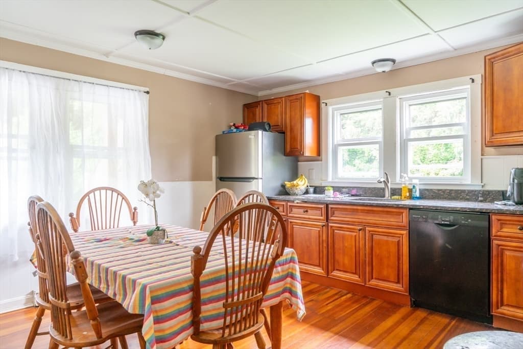 Multi Family at 218 Standish Ave, Plymouth MA 02360, Plymouth, photo 17 of 29