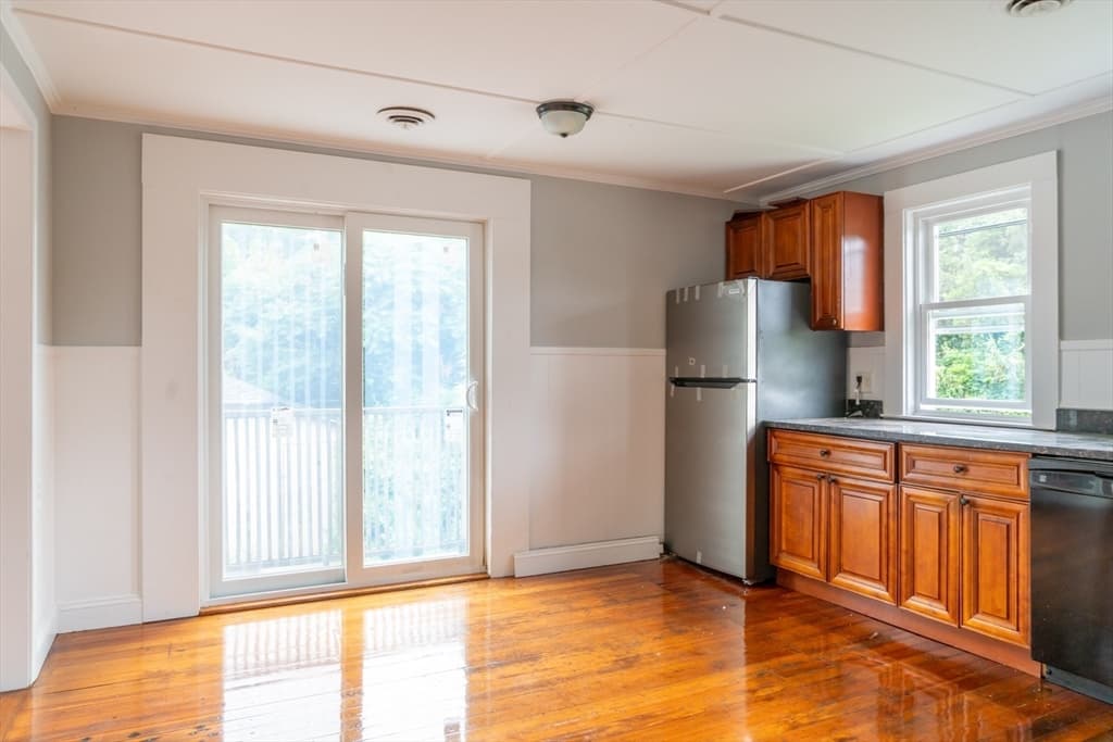 Multi Family at 218 Standish Ave, Plymouth MA 02360, Plymouth, photo 5 of 29