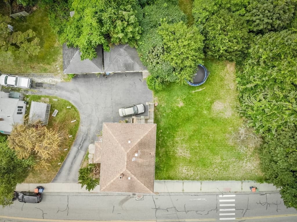 Multi Family at 218 Standish Ave, Plymouth MA 02360, Plymouth, photo 4 of 29
