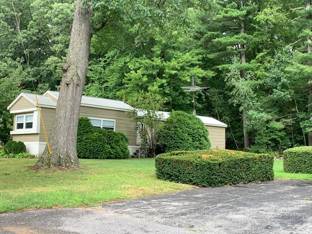 Mobile Home at 29 Conestoga, Brookfield MA 01502, Brookfield, photo 2 of 22