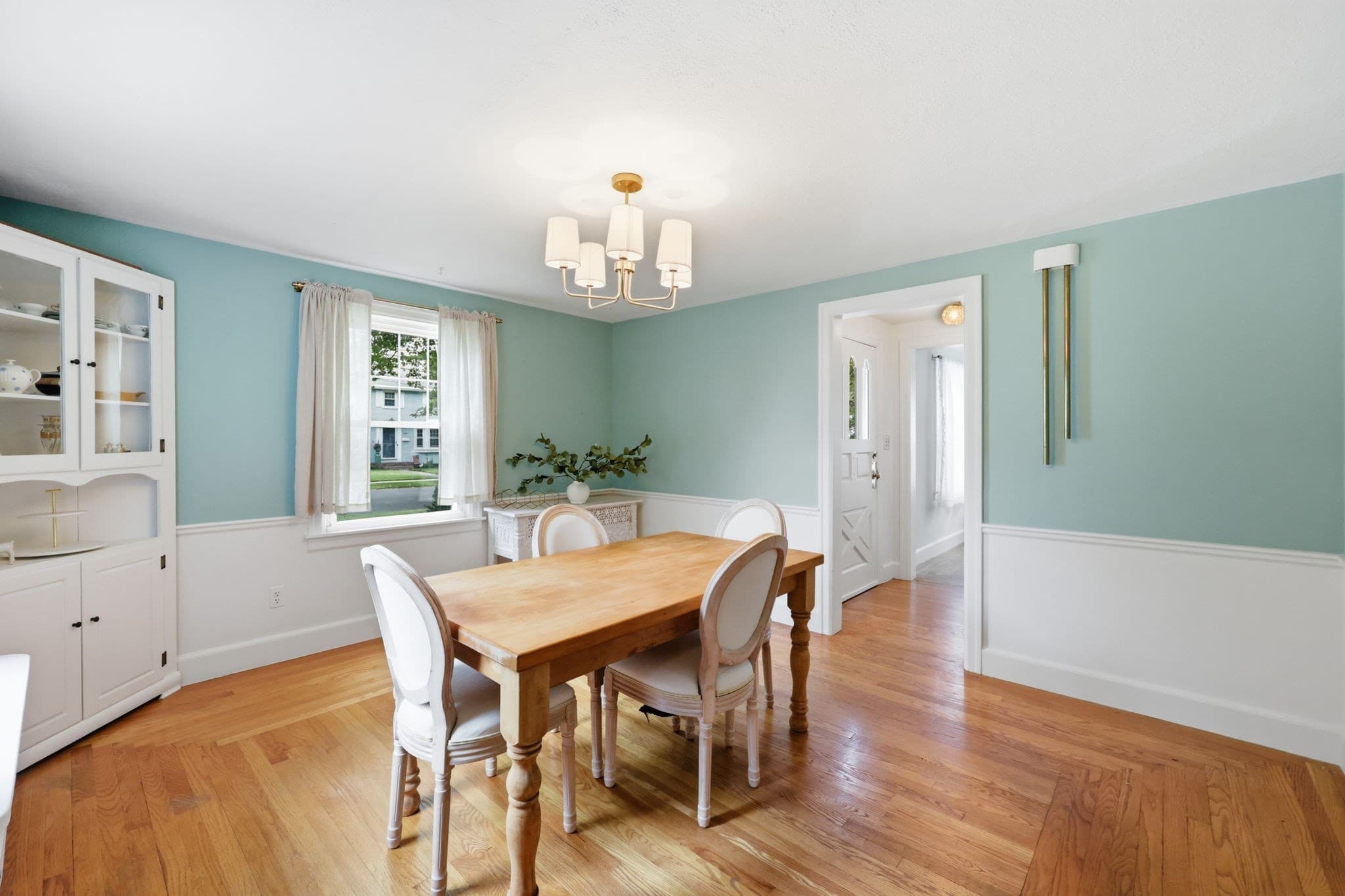 Single Family Residence at 250 Gillette Ave, Springfield MA 01118, Springfield, photo 10 of 42