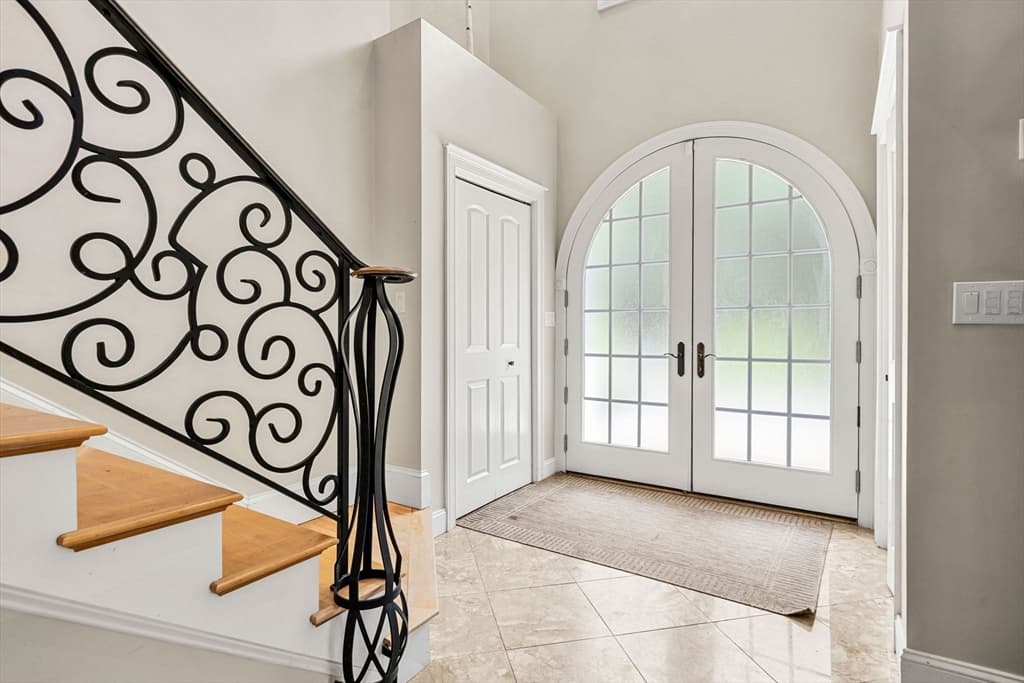 Single Family Residence at 9 Grandview Rd, North Reading MA 01864, North Reading, photo 3 of 41