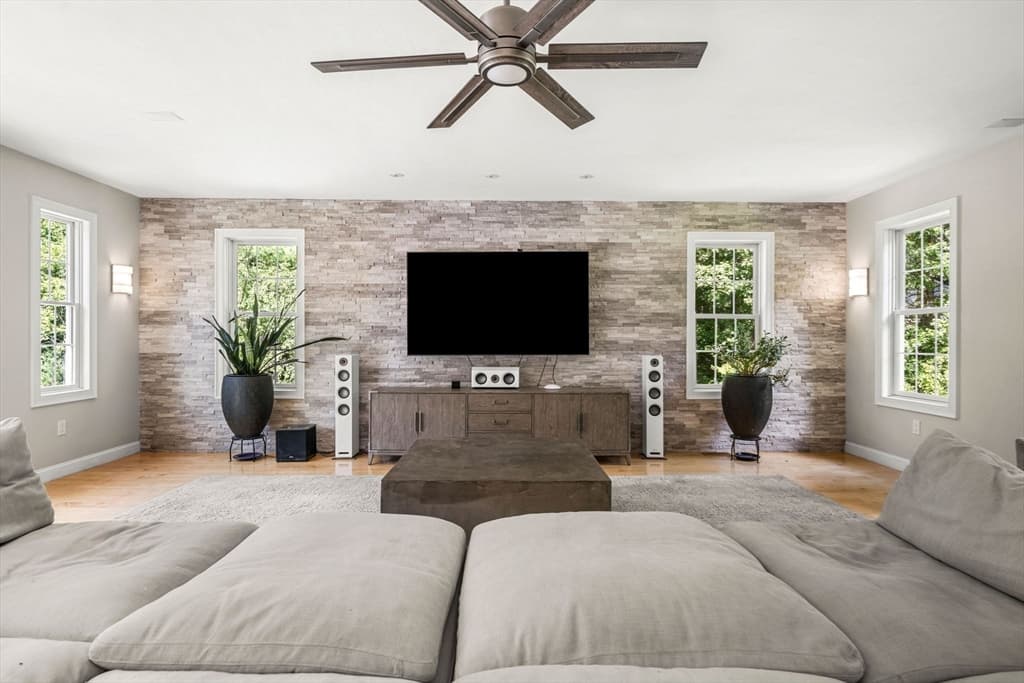 Single Family Residence at 9 Grandview Rd, North Reading MA 01864, North Reading, photo 11 of 41
