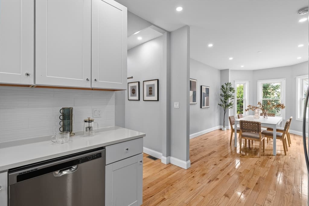 Single Family Residence at 545 Washington St, Braintree MA 02184, Braintree, photo 6 of 31