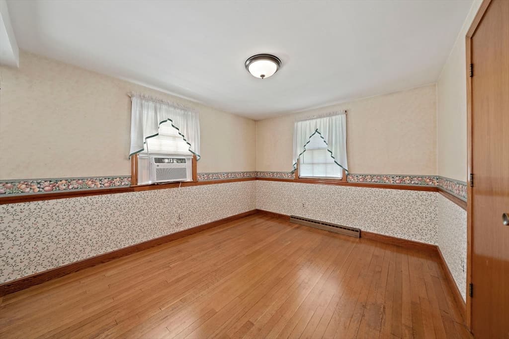 Single Family Residence at 36 Concord St, Brockton MA 02302, Brockton, photo 6 of 37