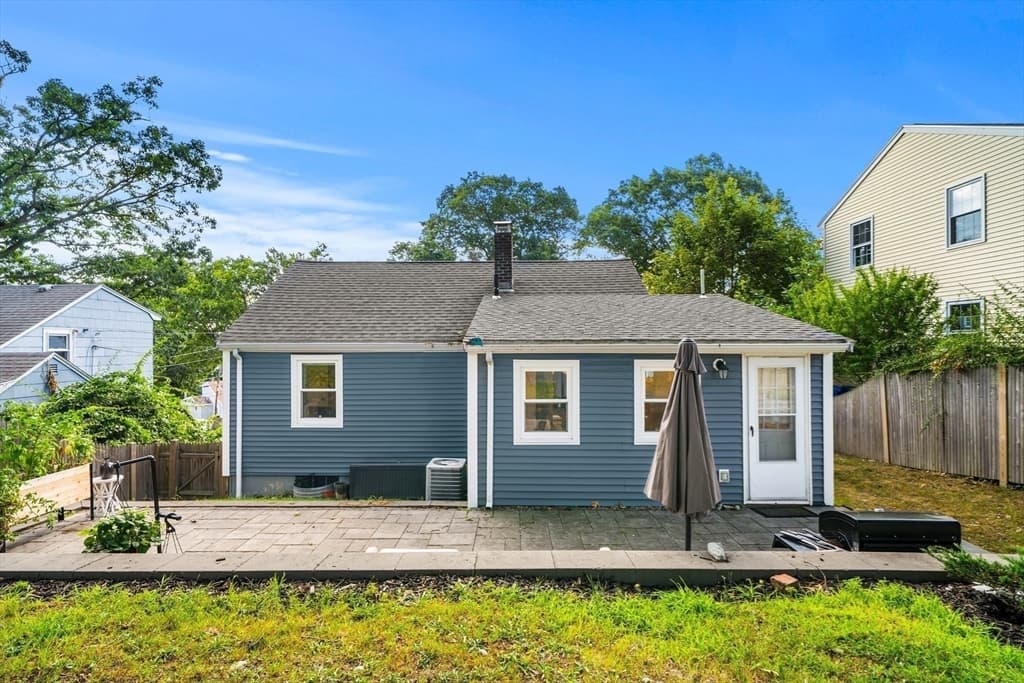 Single Family Residence at 26 Macdonald St, Boston MA 02136, Boston, photo 10 of 41