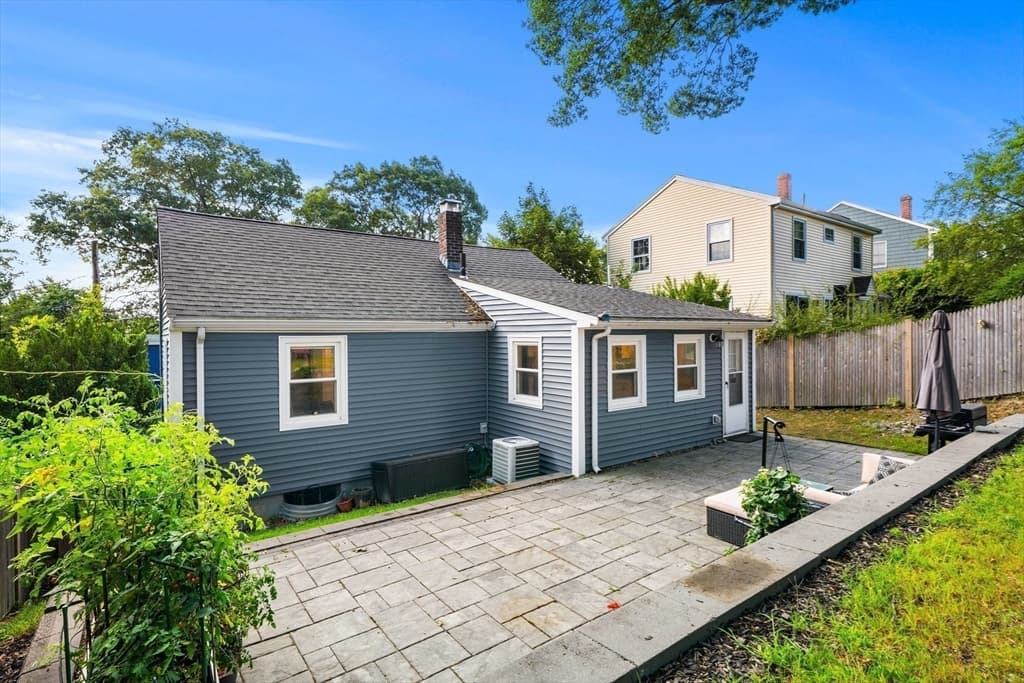 Single Family Residence at 26 Macdonald St, Boston MA 02136, Boston, photo 11 of 41