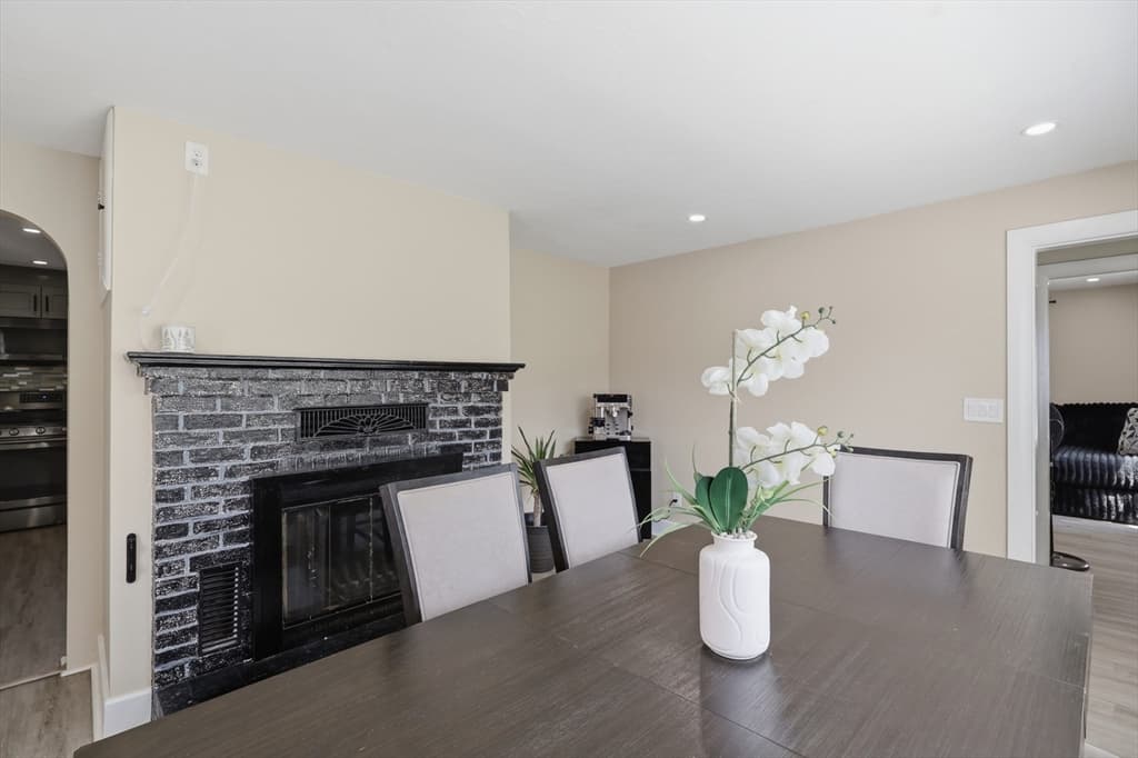 Single Family Residence at 229 Whalom Rd, Lunenburg MA 01462, Lunenburg, photo 15 of 39