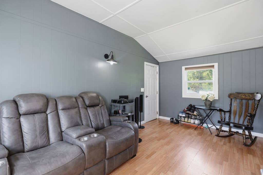 Single Family Residence at 229 Whalom Rd, Lunenburg MA 01462, Lunenburg, photo 4 of 39