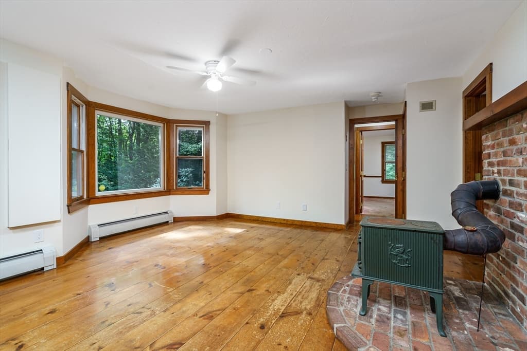 Single Family Residence at 123 Saunders Street, Gardner MA 01440, Gardner, photo 10 of 42