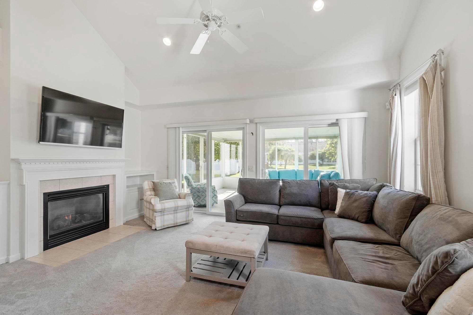 Condominium at 18 Hartland Way # 18, Acton MA 01720, Acton, photo 7 of 40