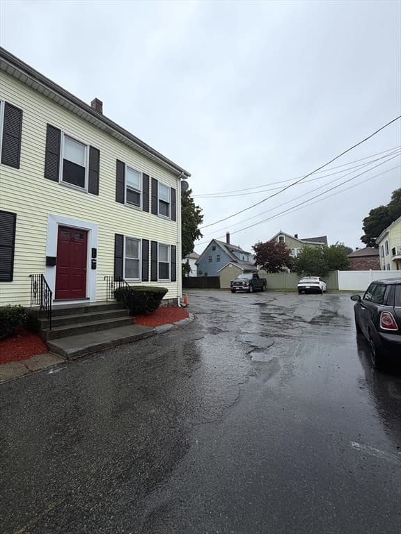 5-9 Family at 8-12 Exchange Ct, Waltham MA 02451, Waltham, photo 2 of 14