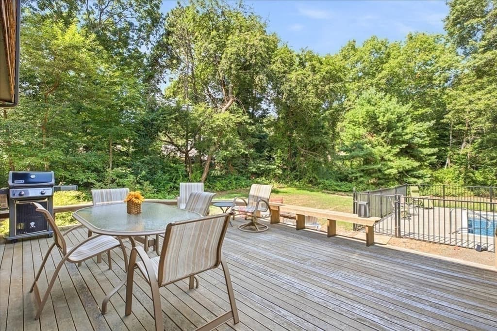 Single Family Residence at 43 E Russell Mills Rd, Plymouth MA 02360, Plymouth, photo 27 of 34