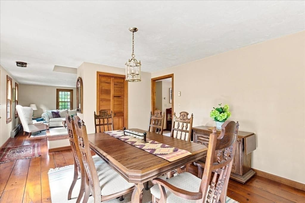Single Family Residence at 43 E Russell Mills Rd, Plymouth MA 02360, Plymouth, photo 9 of 34