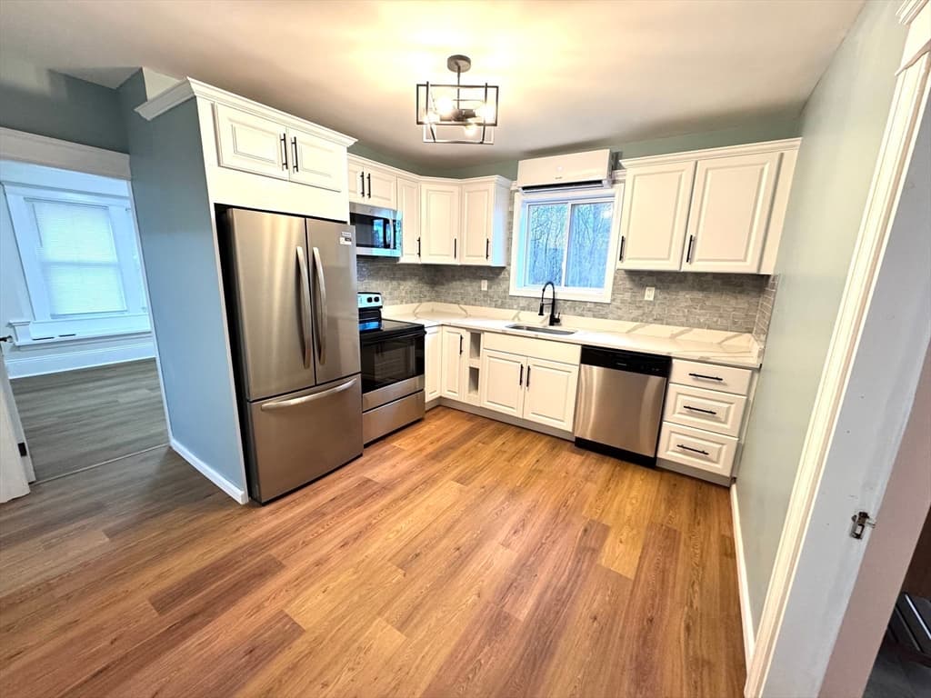 Single Family Residence at 9 Idalla Ave, Worcester MA 01606, Worcester, photo 2 of 15