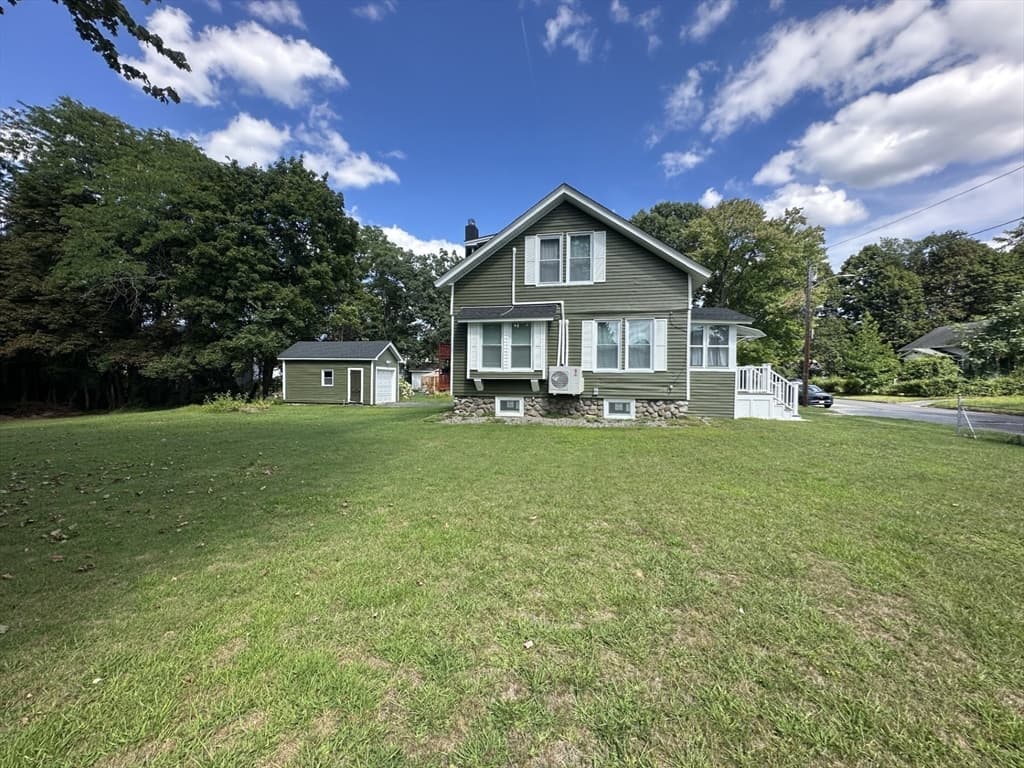 9 Idalla Ave, Worcester MA 01606