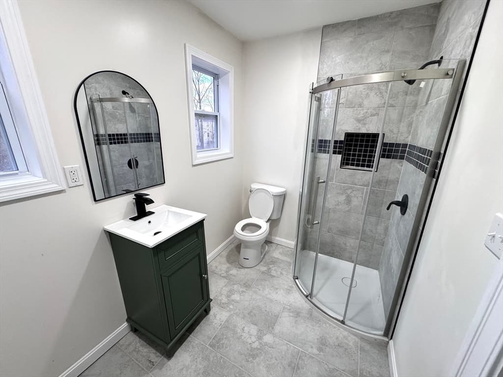 Single Family Residence at 9 Idalla Ave, Worcester MA 01606, Worcester, photo 4 of 15