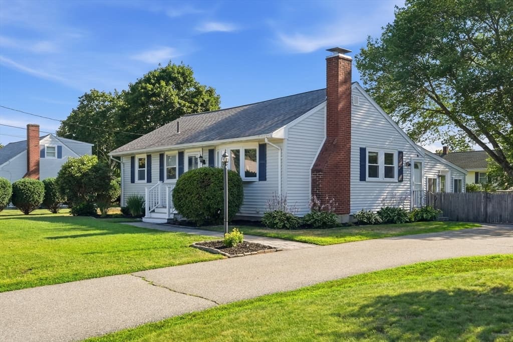 Single Family Residence at 16 Robert Ave, Woburn MA 01801, Woburn, photo 2 of 38