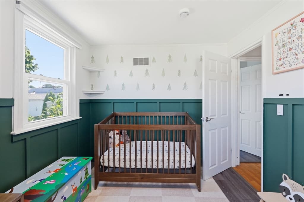 Single Family Residence at 16 Robert Ave, Woburn MA 01801, Woburn, photo 17 of 38