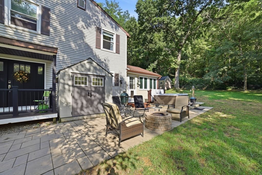 Single Family Residence at 31-A Belcourt Rd, Worcester MA 01605, Worcester, photo 6 of 42