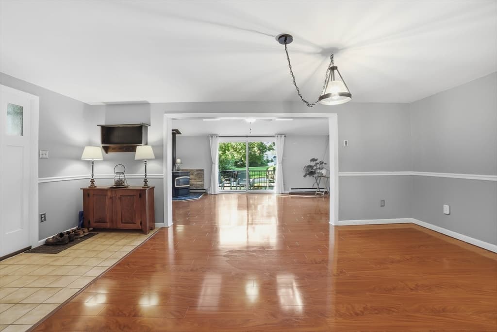 Single Family Residence at 31-A Belcourt Rd, Worcester MA 01605, Worcester, photo 16 of 42