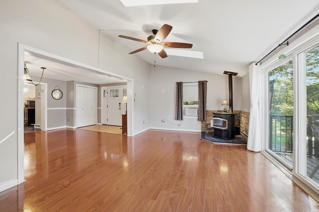Single Family Residence at 31-A Belcourt Rd, Worcester MA 01605, Worcester, photo 12 of 42