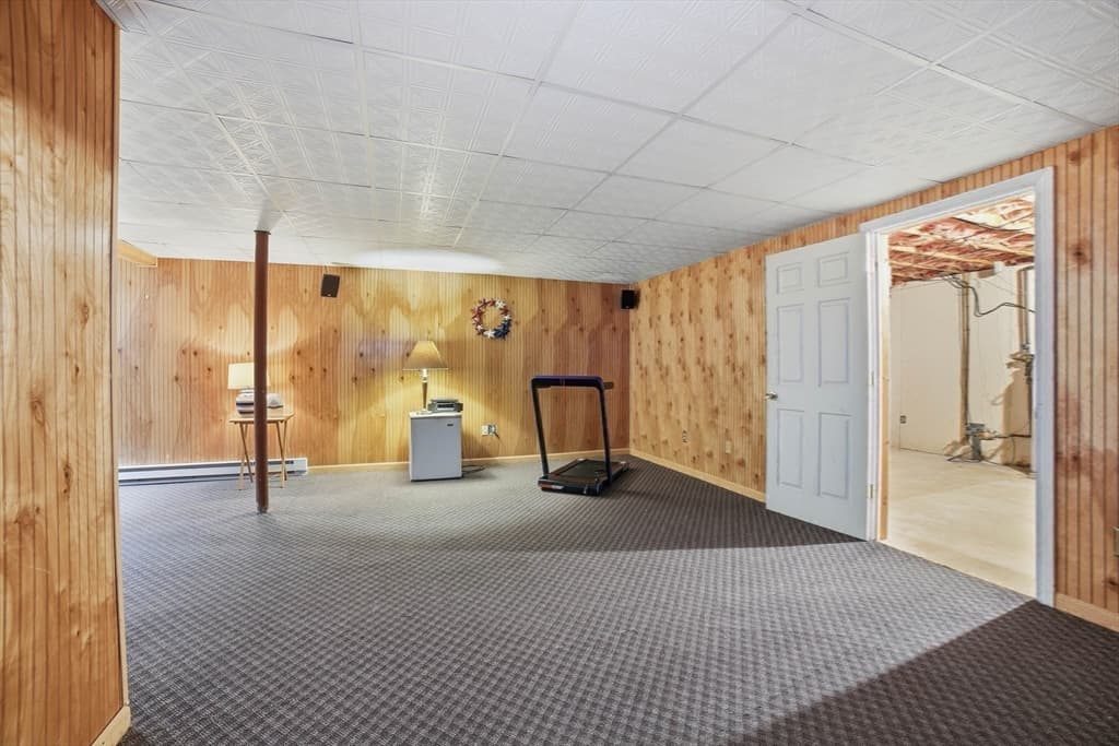 Single Family Residence at 31-A Belcourt Rd, Worcester MA 01605, Worcester, photo 39 of 42