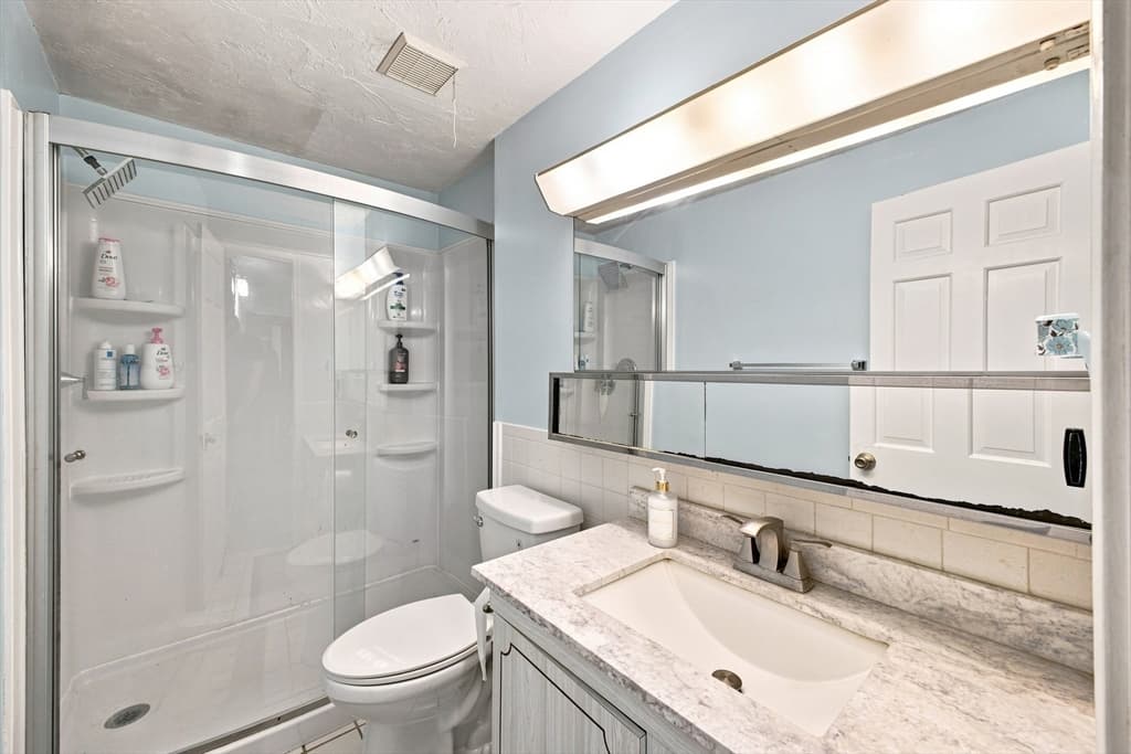 Condominium at 95 Commons Dr # 107, Shrewsbury MA 01545, Shrewsbury, photo 12 of 39