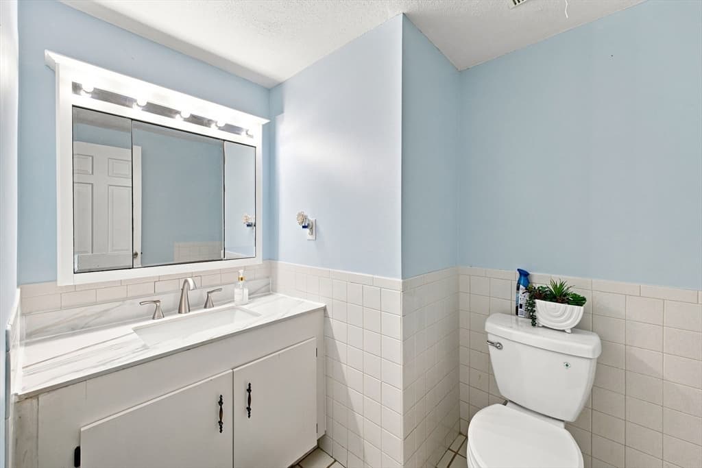 Condominium at 95 Commons Dr # 107, Shrewsbury MA 01545, Shrewsbury, photo 11 of 39