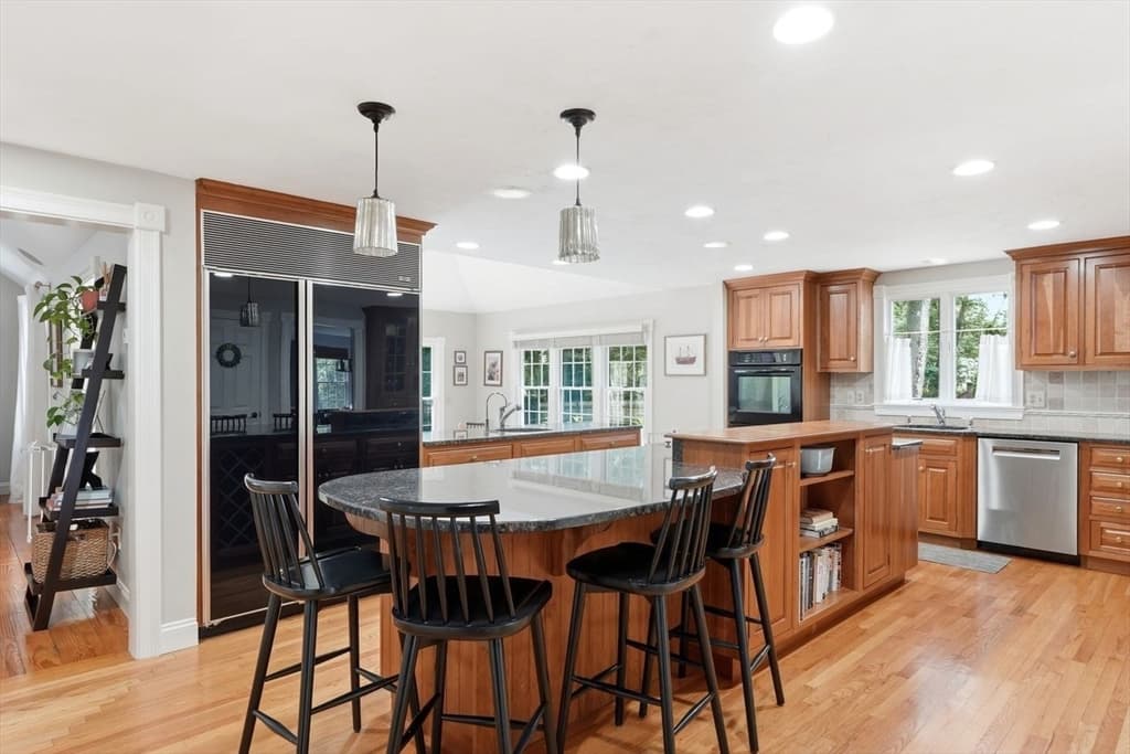 Single Family Residence at 351 Old Farm Road, Hanover MA 02339, Hanover, photo 4 of 39