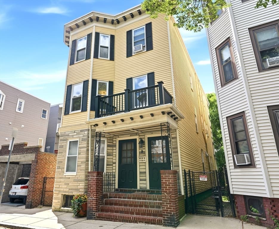 9 Hatch St # 2, Boston MA 02127