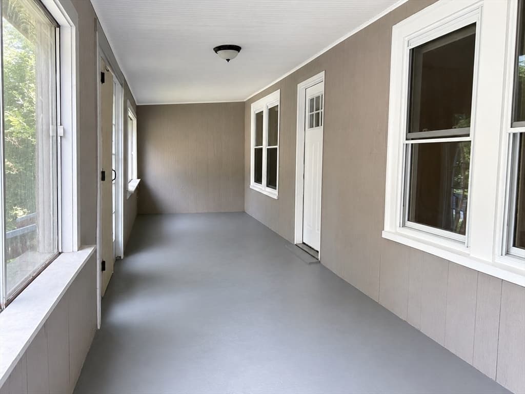 Single Family Residence at 410 Silver St, Greenfield MA 01301, Greenfield, photo 6 of 27