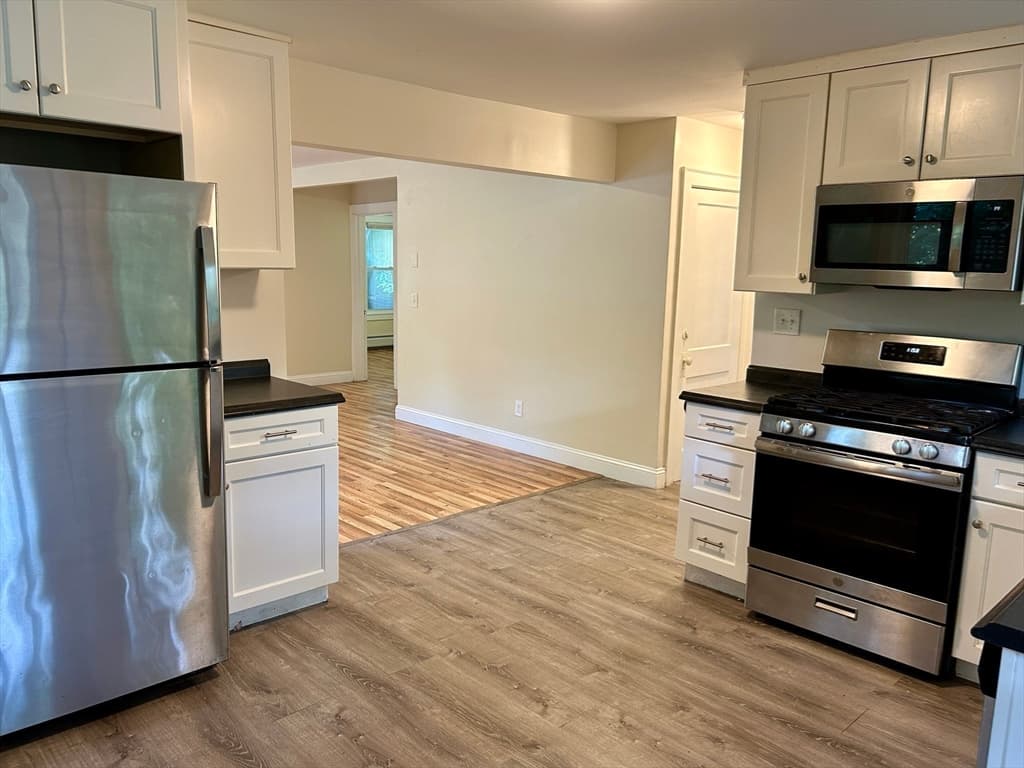Single Family Residence at 410 Silver St, Greenfield MA 01301, Greenfield, photo 11 of 27