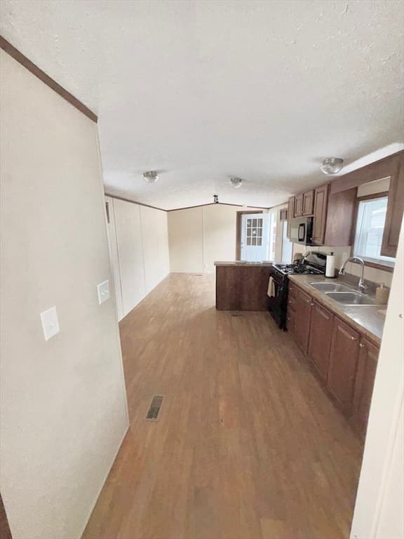 Mobile Home at 151 Hartford Tpke # 20, Shrewsbury MA 01545, Shrewsbury, photo 7 of 15