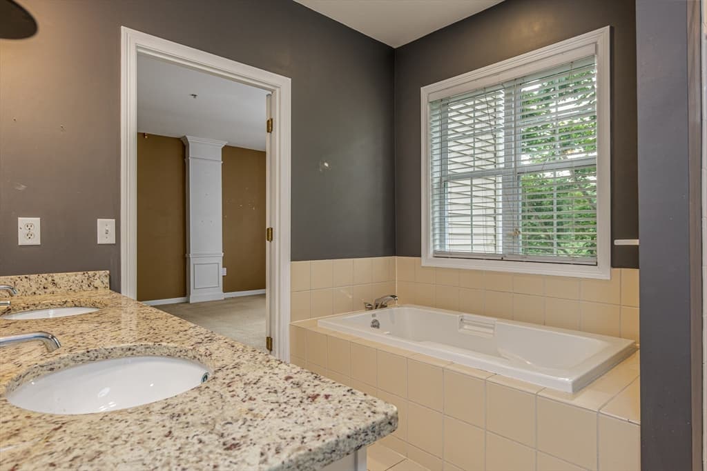 Condominium at 172 Haverhill St # 219, Andover MA 01810, Andover, photo 17 of 29