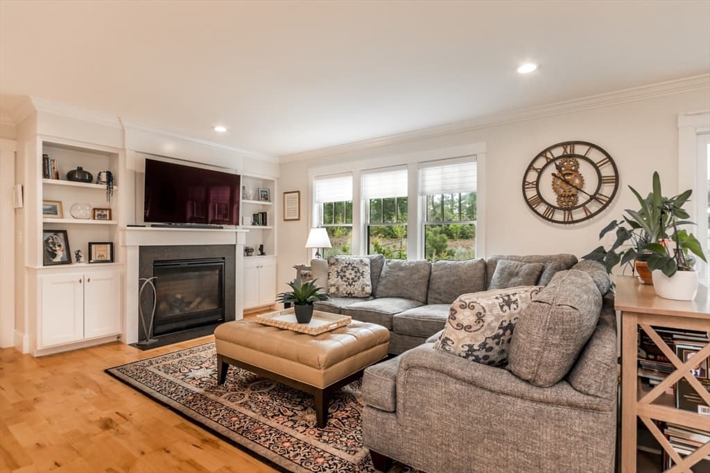 Single Family Residence at 4 Williams Way, Chatham MA 02659, Chatham, photo 4 of 42