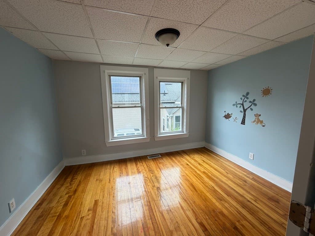 3 Family at 6 Dorchester St, Worcester MA 01610, Worcester, photo 2 of 24