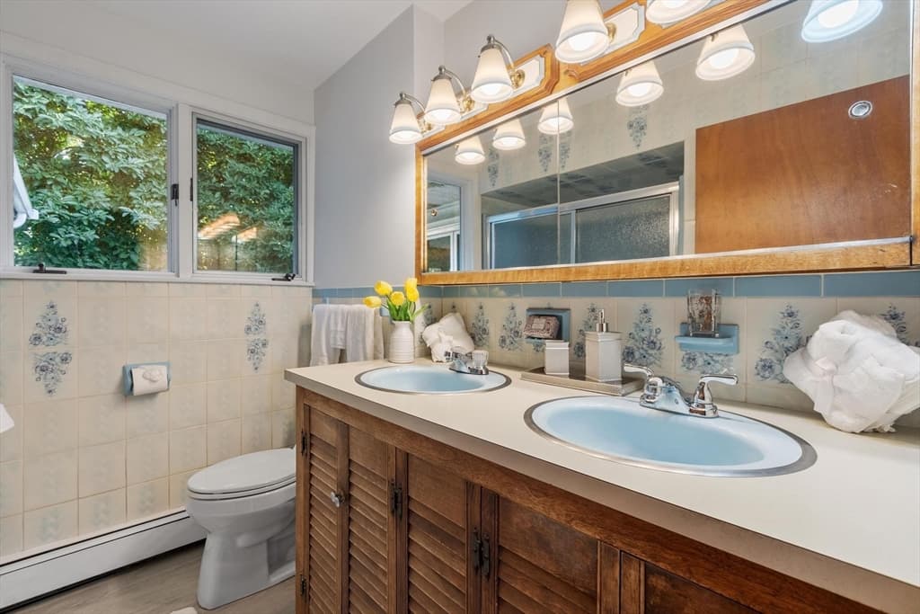 Single Family Residence at 403 Middlesex Turnpike, Billerica MA 01821, Billerica, photo 18 of 33