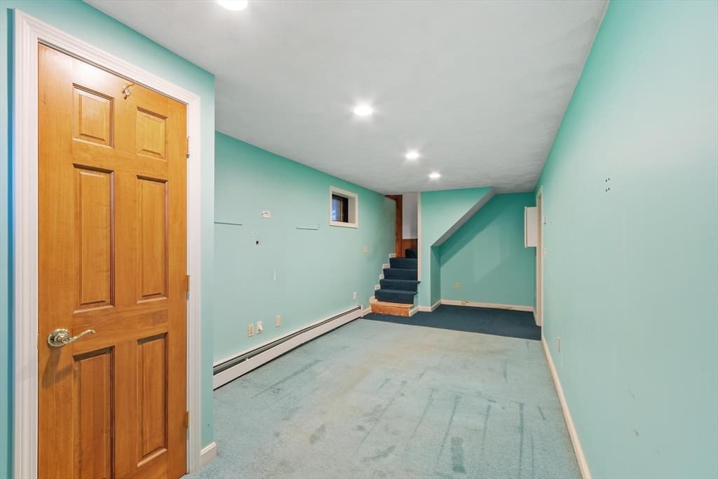 Single Family Residence at 403 Middlesex Turnpike, Billerica MA 01821, Billerica, photo 25 of 33