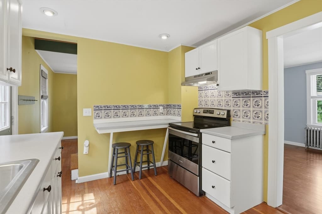Single Family Residence at 83 New Boston Road, Sturbridge MA 01566, Sturbridge, photo 7 of 22