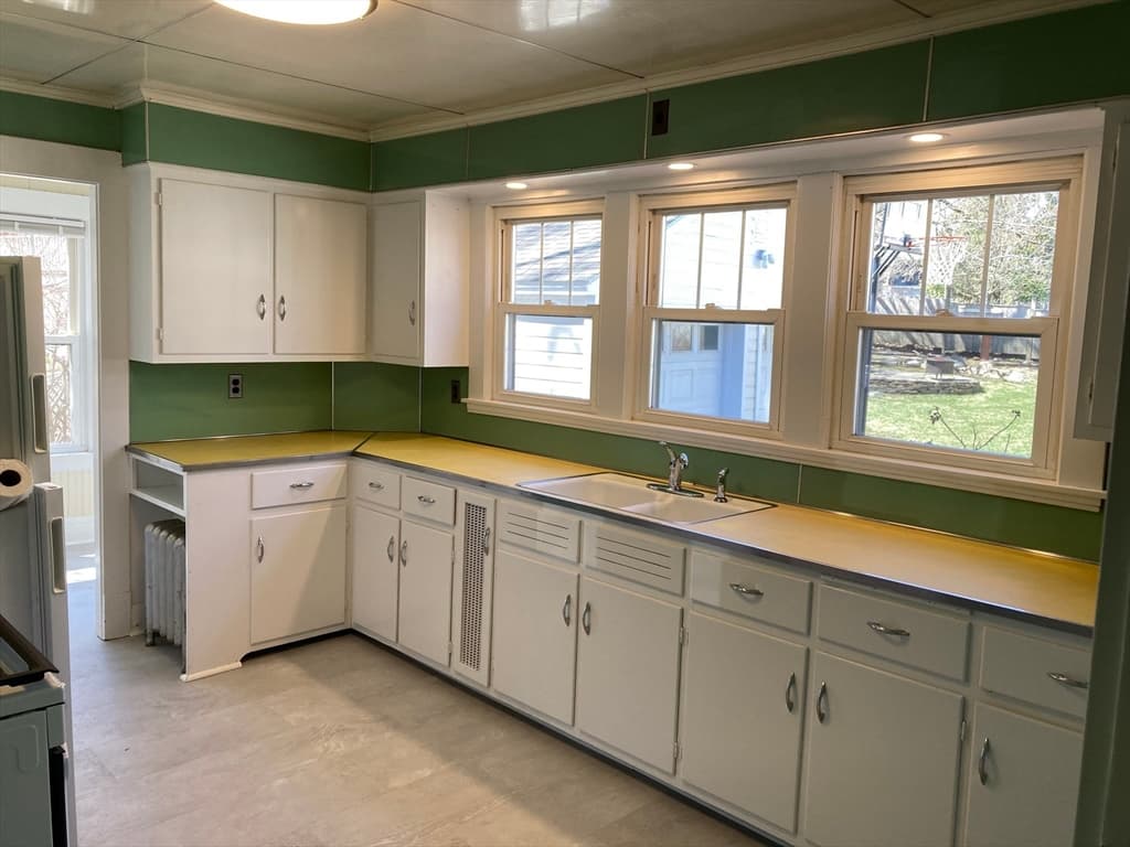 Multi Family at 10-12 Dewey Ct, Northampton MA 01060, Northampton, photo 9 of 25