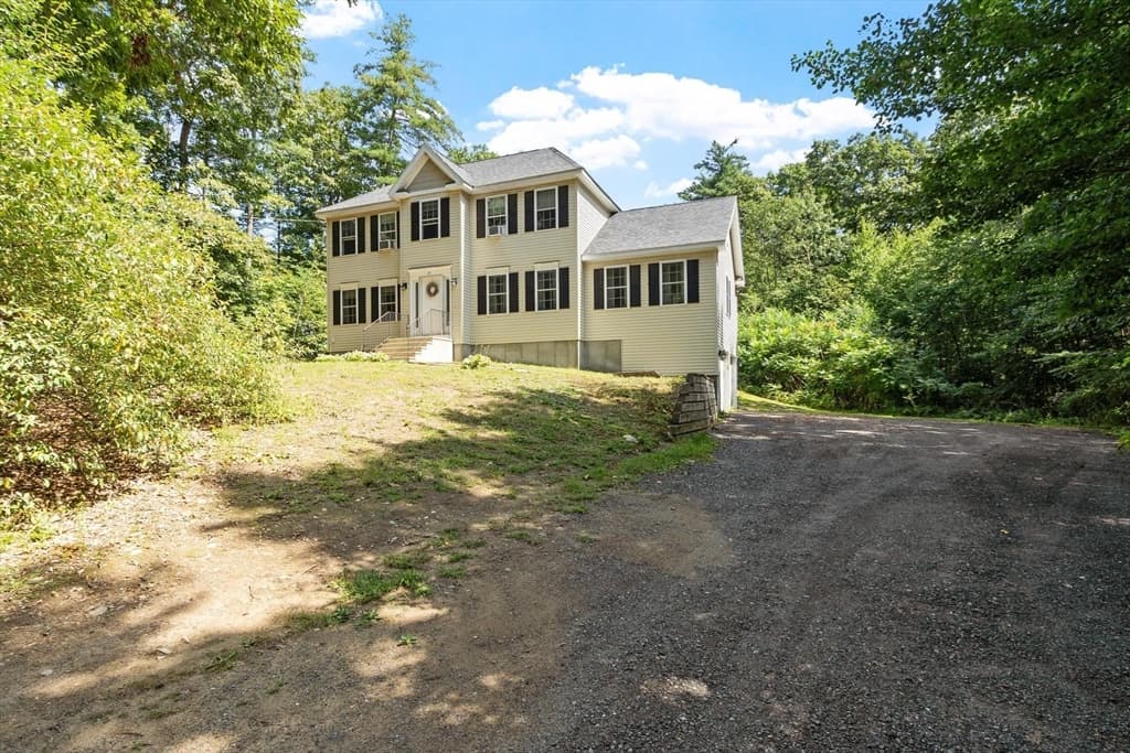 Single Family Residence at 25 Williamsville Rd, Phillipston MA 01331, Phillipston, photo 3 of 39