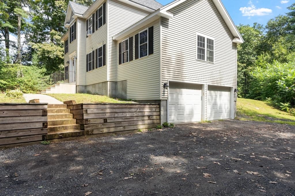 Single Family Residence at 25 Williamsville Rd, Phillipston MA 01331, Phillipston, photo 4 of 39